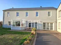 Maison à vendre à CREANCES de 383m² (1)